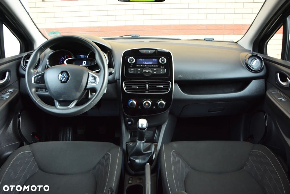 Renault Clio 1.2 16V 75 Limited - 20