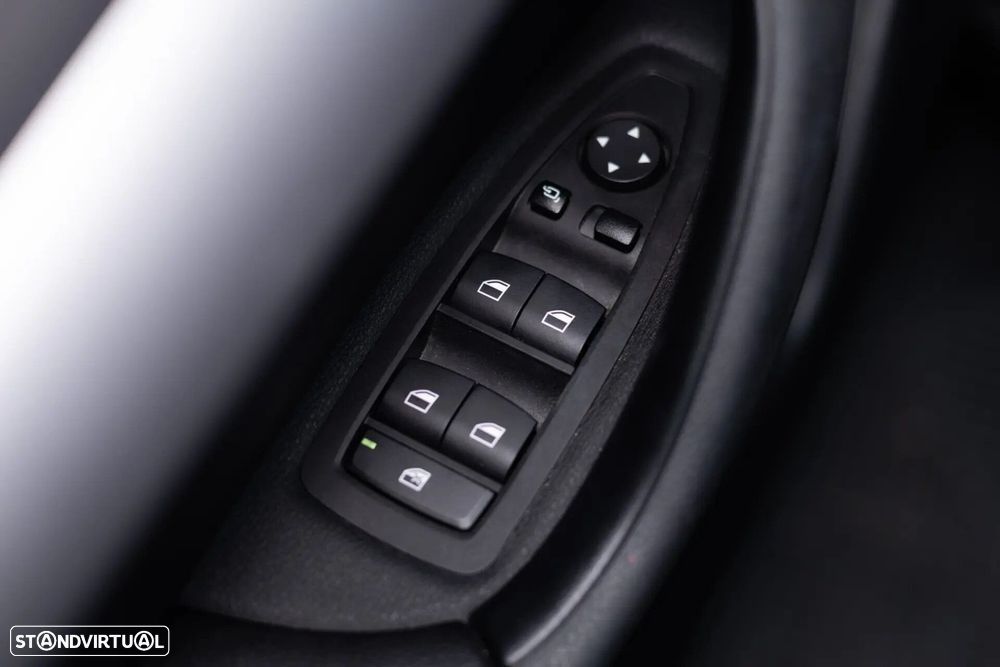 BMW X1 16 d sDrive Line Sport Auto - 41