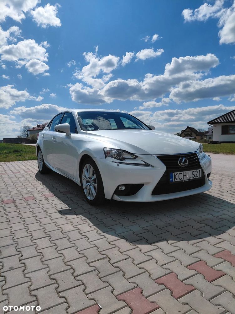 Lexus IS 200t Elegance - 8