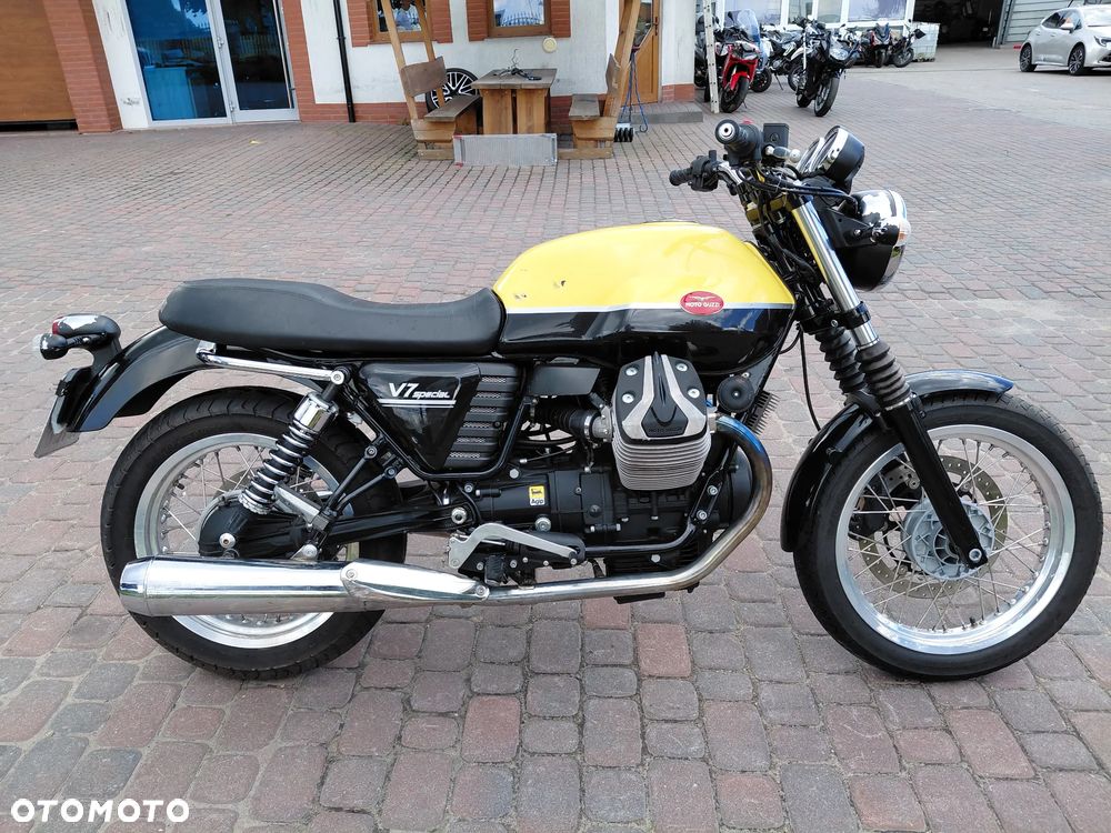 Moto Guzzi V7 - 6