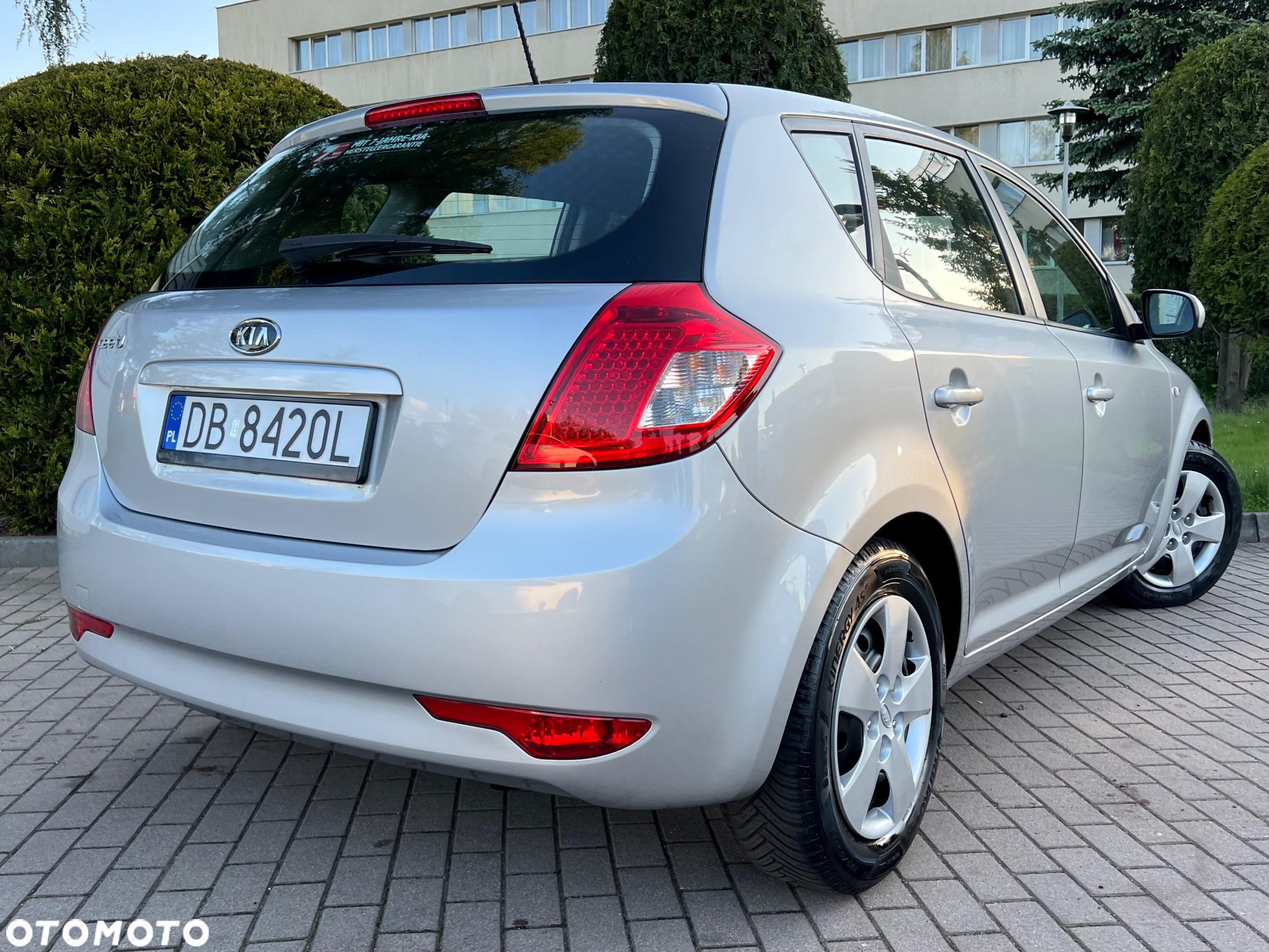 Kia Ceed 1.4 CVVT Dream-Team Edition - 3