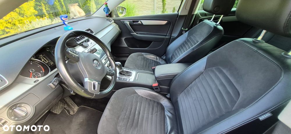 Volkswagen Passat 2.0 TDI Highline DSG - 31