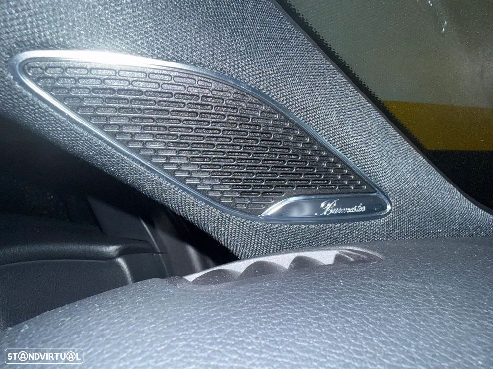 Mercedes-Benz A 250 e AMG Line - 13