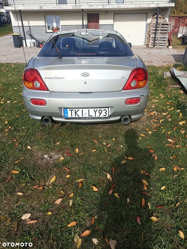 Hyundai Coupe 2002 photo 4