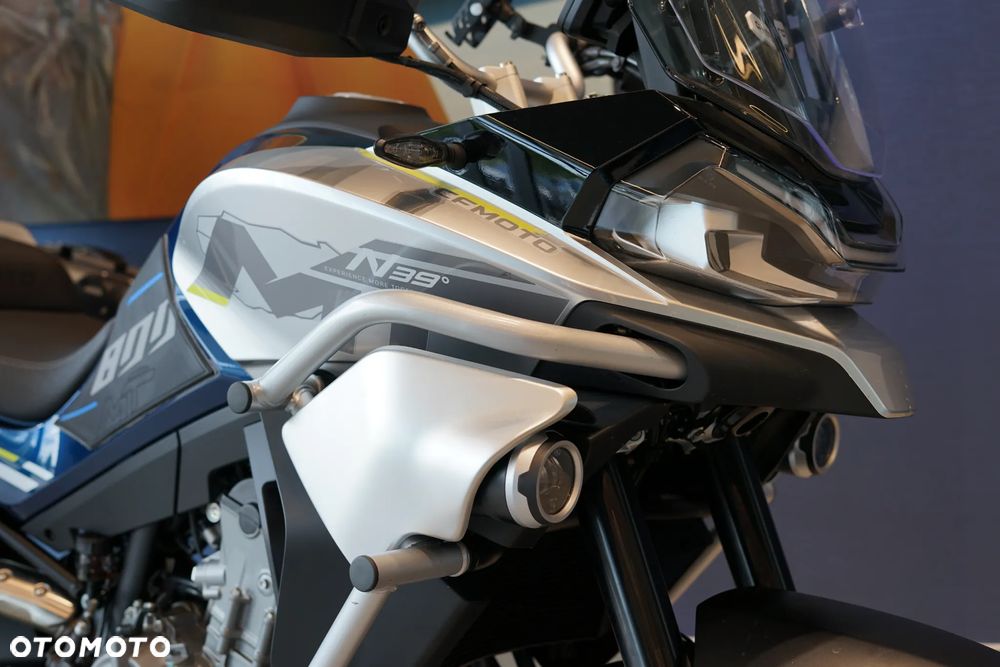 CFMoto 800MT Touring - 10