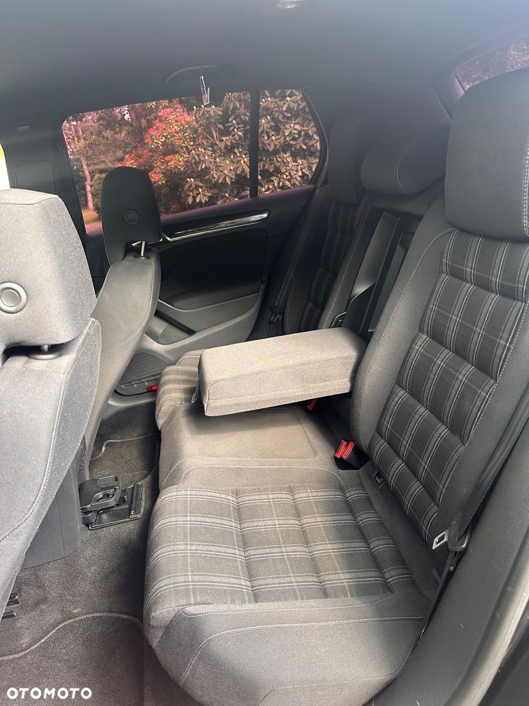 Volkswagen Golf - 15