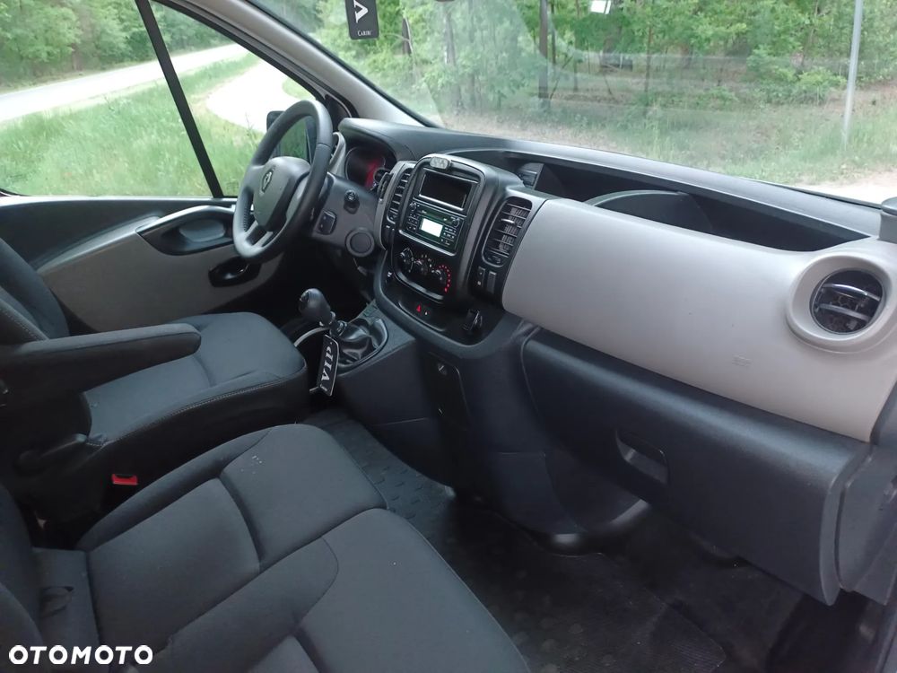 Renault Trafic - 2