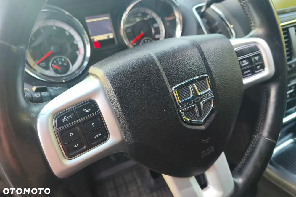 Dodge Grand Caravan 3.6 R/T - 30
