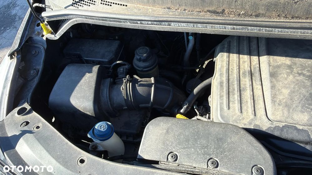 Hyundai H-1 Starex - 13