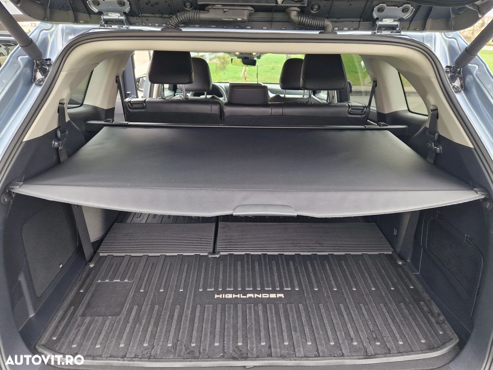 Toyota Highlander 2.5 L Dynamic Force 248CP Luxury Pearly - 10