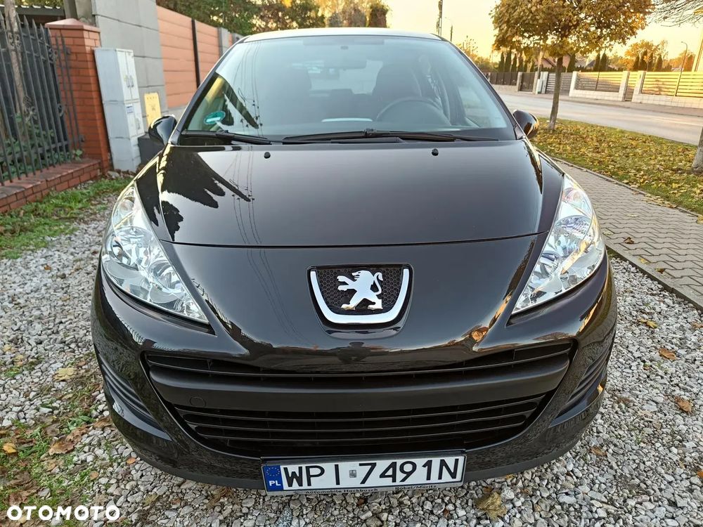 Peugeot 207 - 12