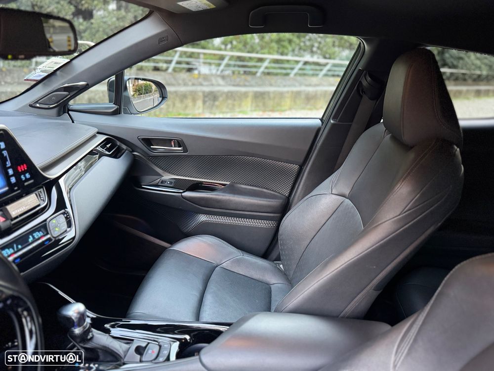 Toyota C-HR 1.8 HSD Lounge - 2