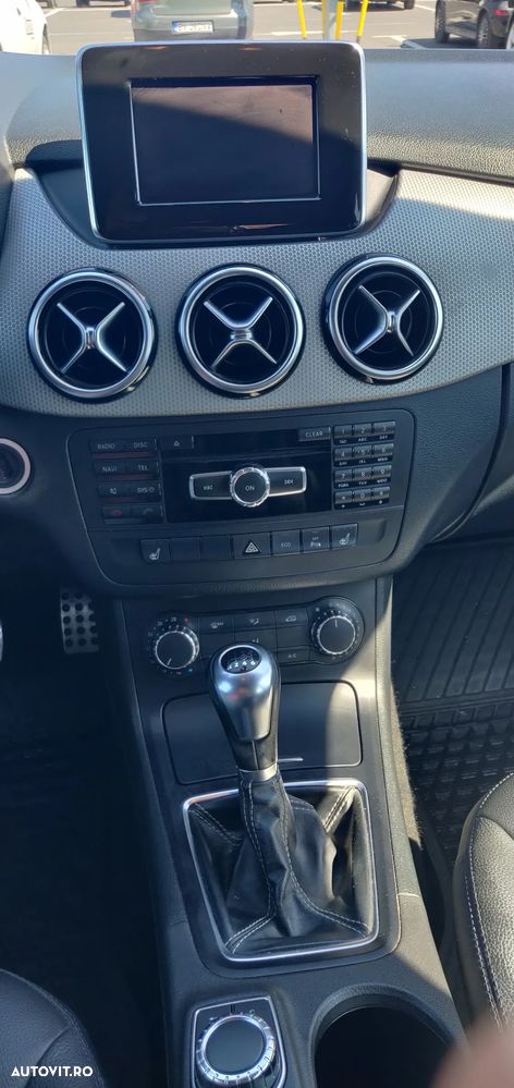 Mercedes-Benz B 180 - 9