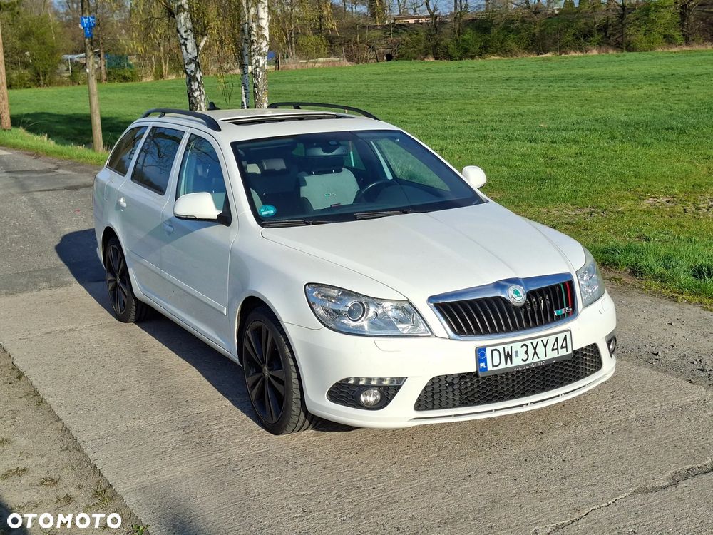 Skoda Octavia 2.0 TDI RS DSG - 2