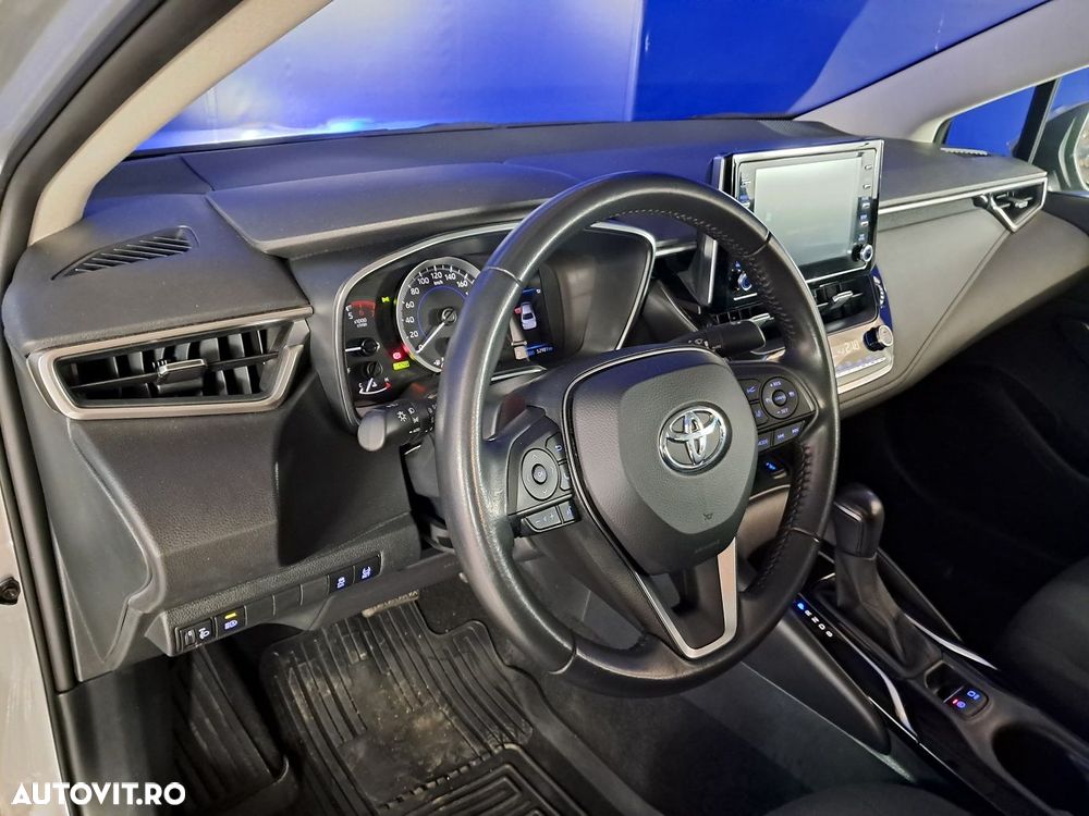 Toyota Corolla - 11