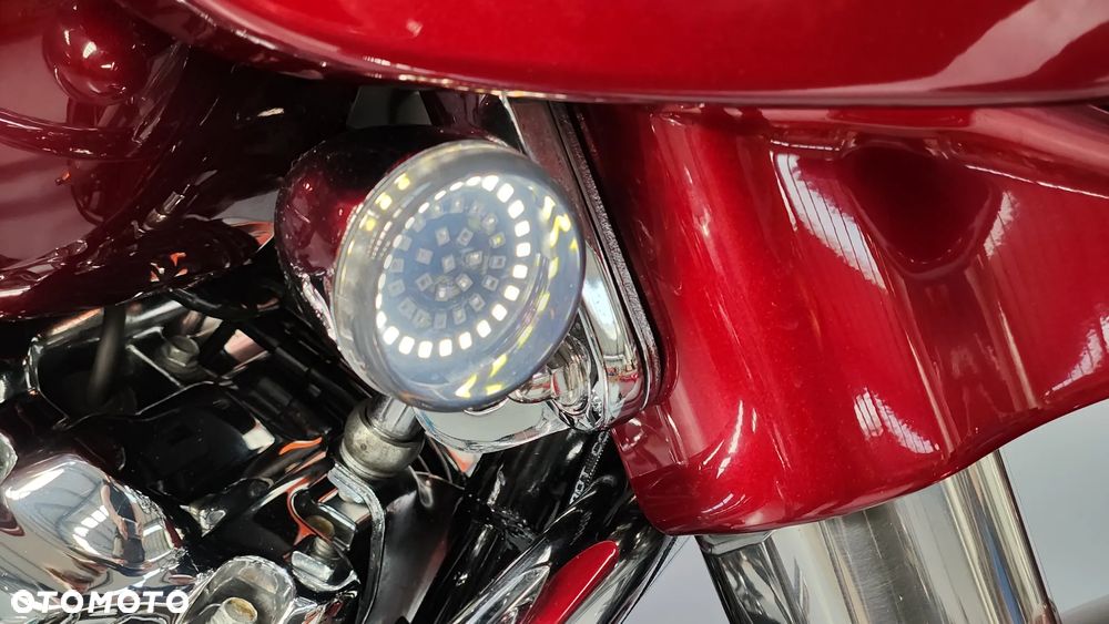 Harley-Davidson Touring Street Glide - 21