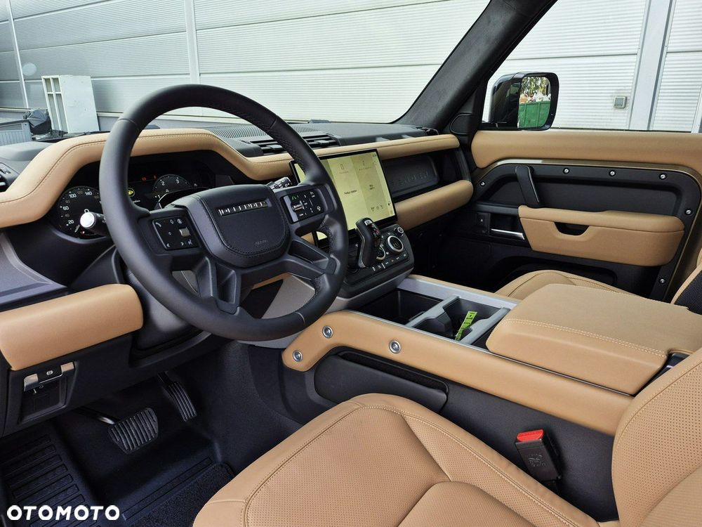 Land Rover Defender - 19