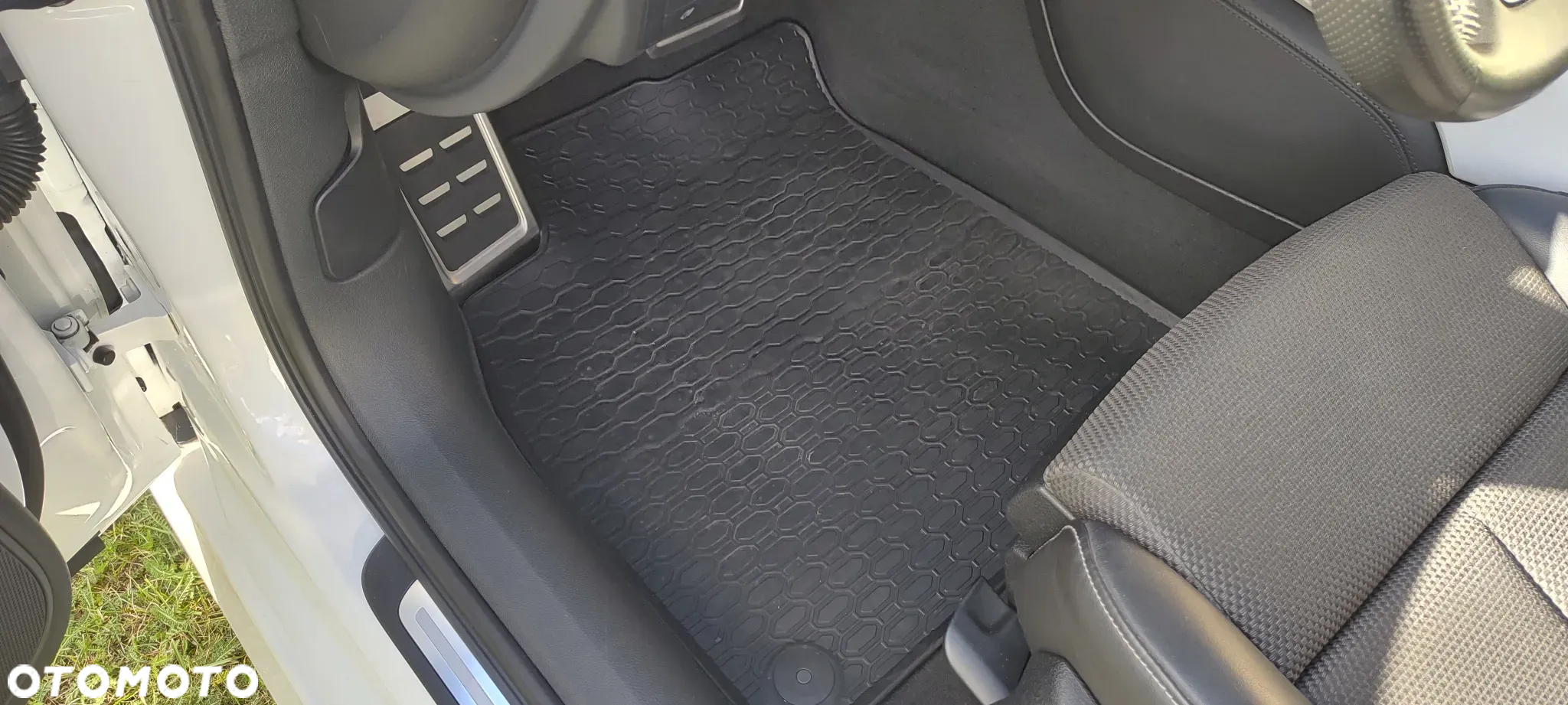 Audi A6 Avant 2.0 TDI Quattro S tronic - 28