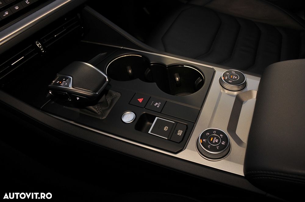 Volkswagen Touareg 3.0 V6 TDI SCR 4Motion Automatik Elegance - 7