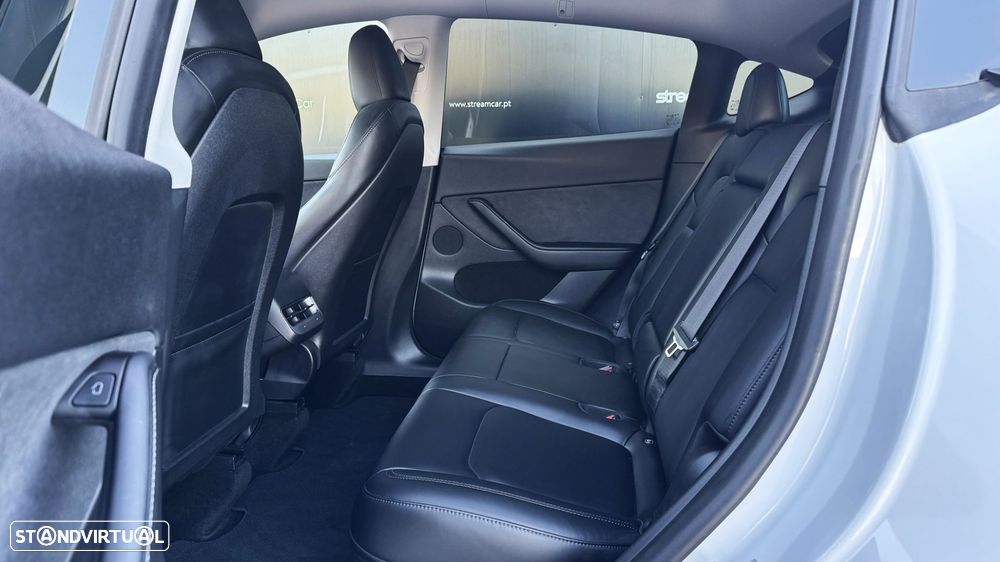 Tesla Model Y Standard - 34