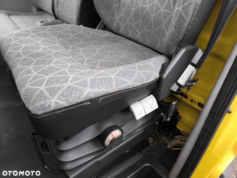 Renault Mascott - 12