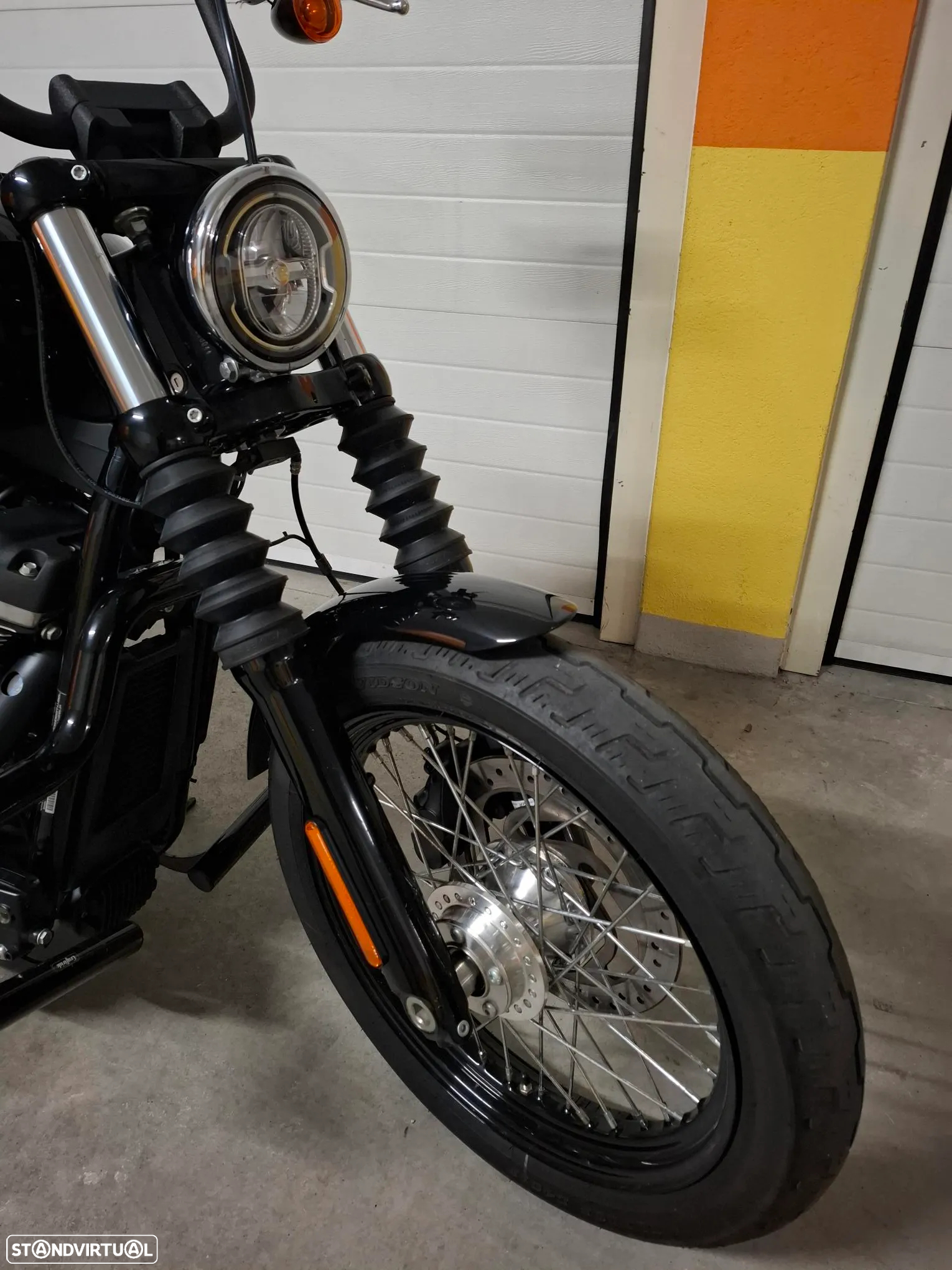 Harley-Davidson Street Bob - 11