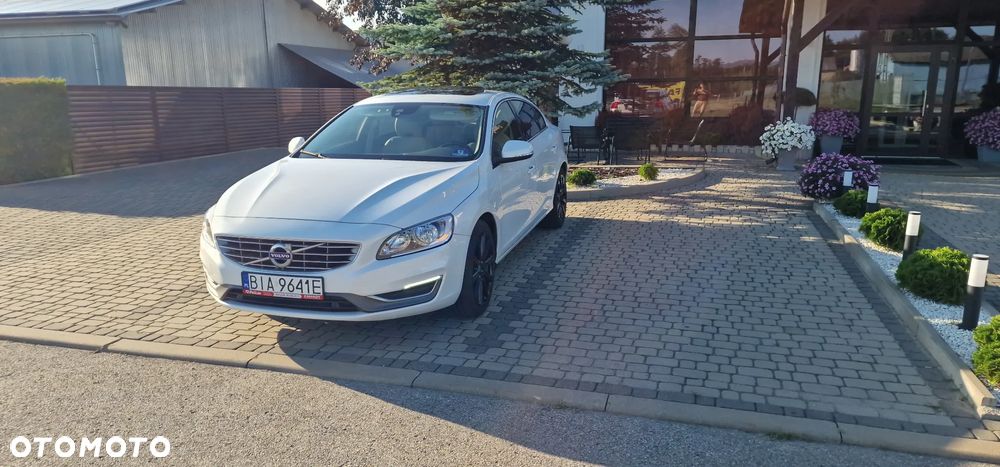 Volvo S60 - 3