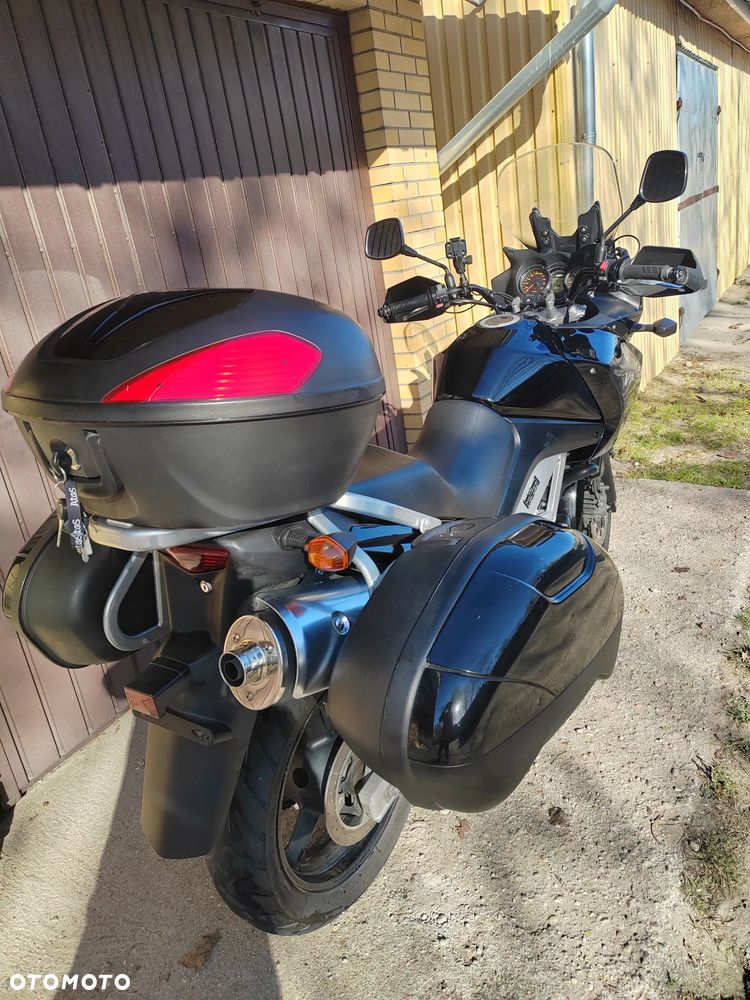 Suzuki V-STROM - 11
