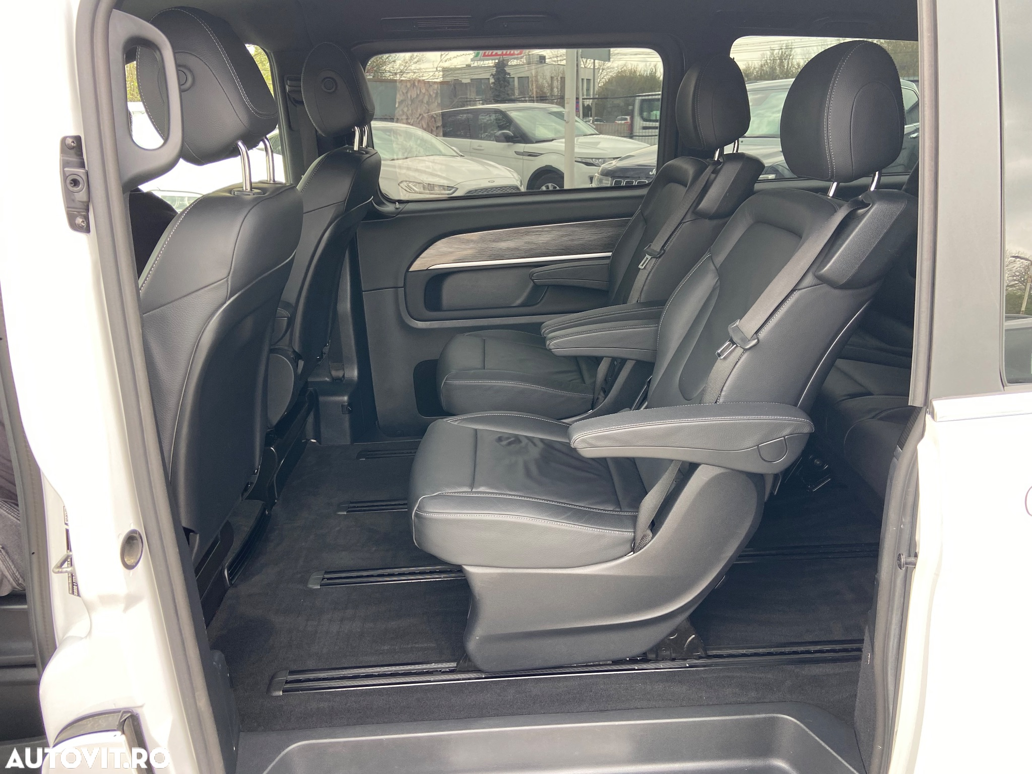 Mercedes-Benz V 300 d lang 9G-TRONIC Avantgarde - 25