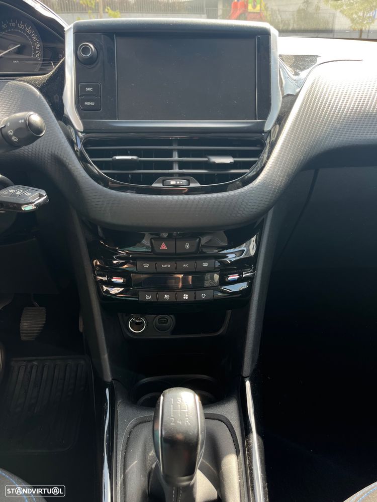 Peugeot 2008 PureTech 82 Allure - 10