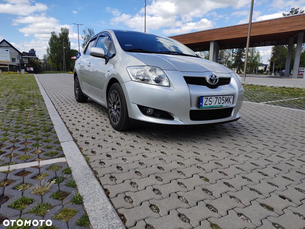 Toyota Auris 1.33 VVT-i Premium - 1