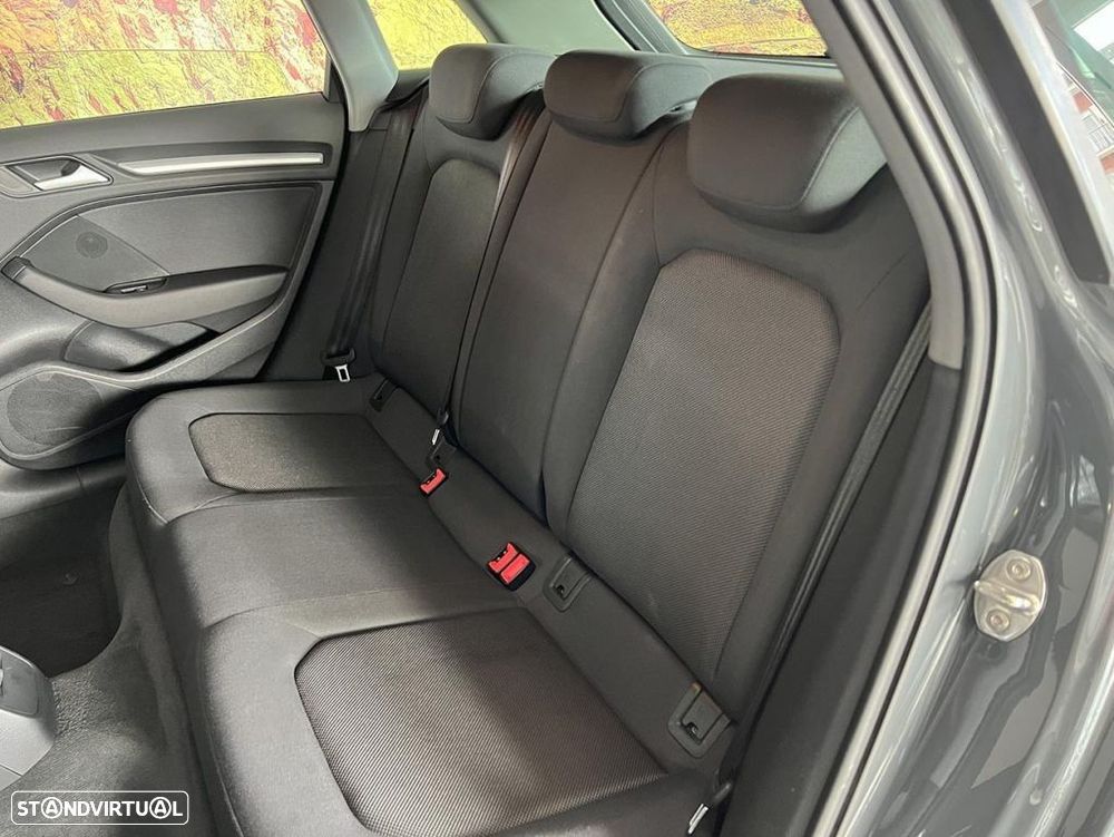 Audi A3 Sportback 30 TFSI - 21