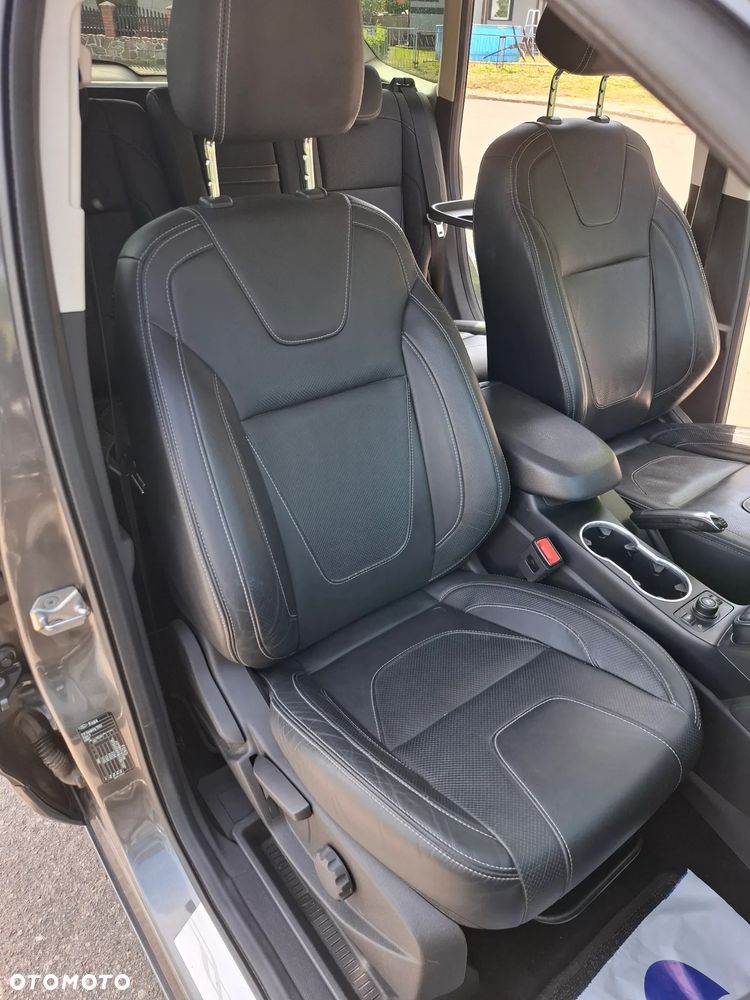 Ford Kuga 2.0 TDCi 4WD Titanium Plus - 28