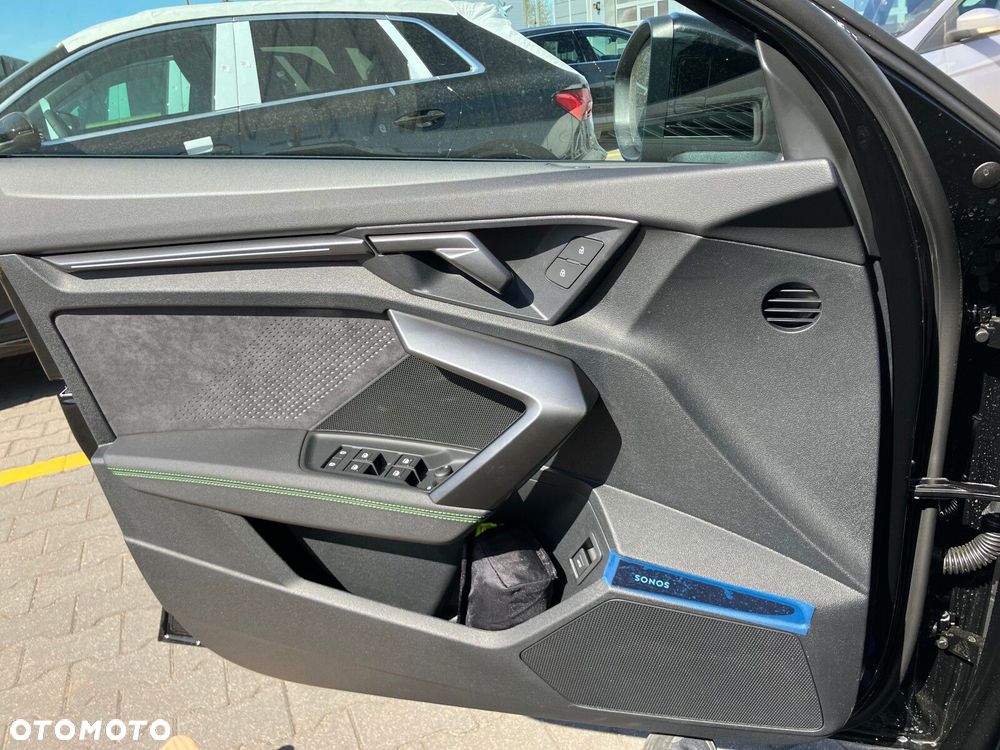 Audi RS3 Limousine - 20