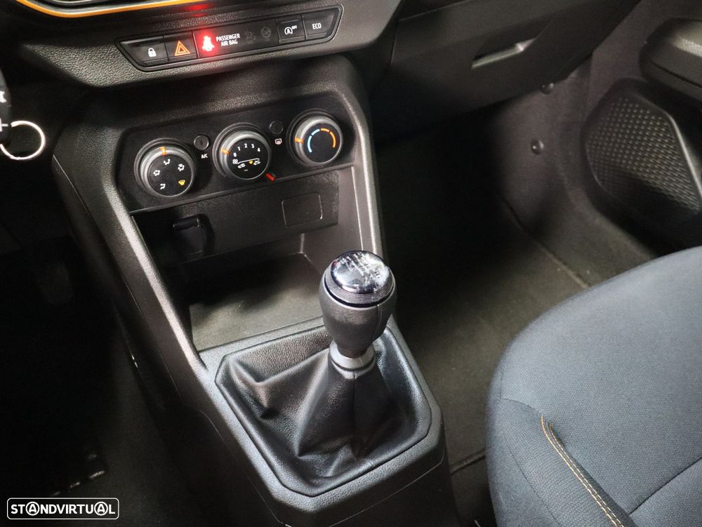 Dacia Sandero 1.0 TCe Essential - 11