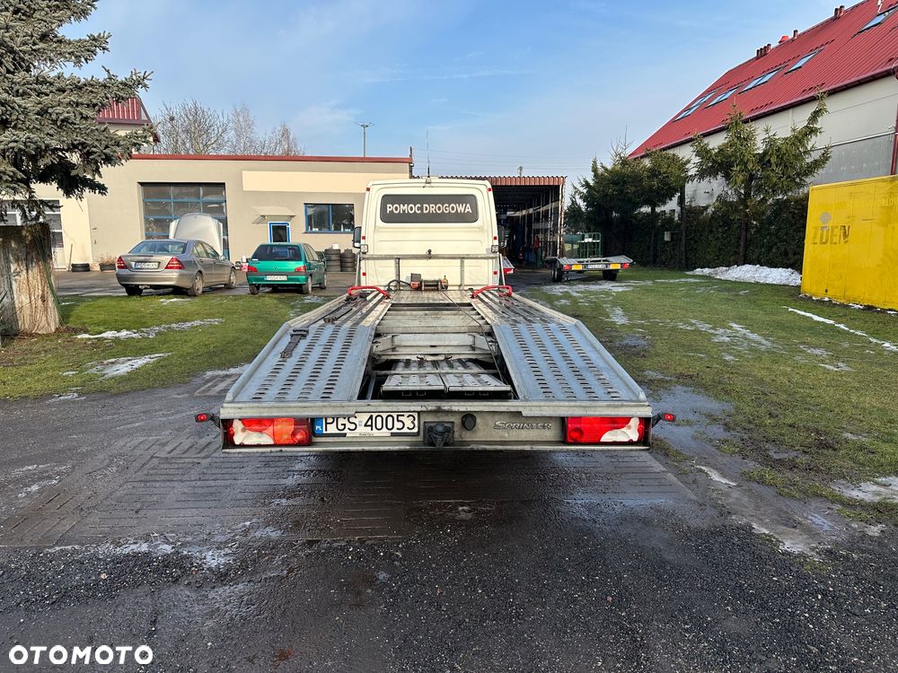 Mercedes-Benz Sprinter - 22