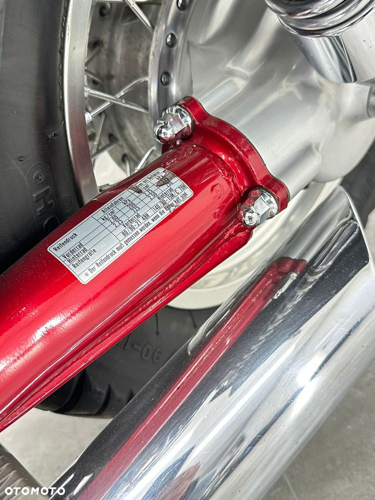 Suzuki Intruder - 22