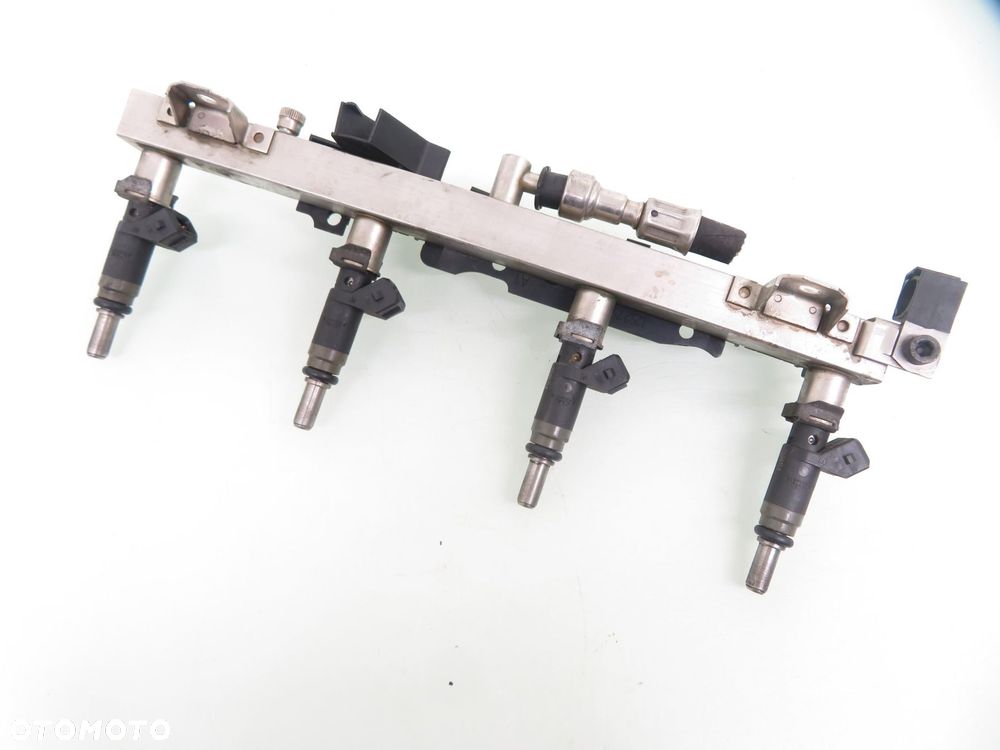 LISTWA WTRYSKOWA BMW E46 318 i N42B20A 7506158 - 1
