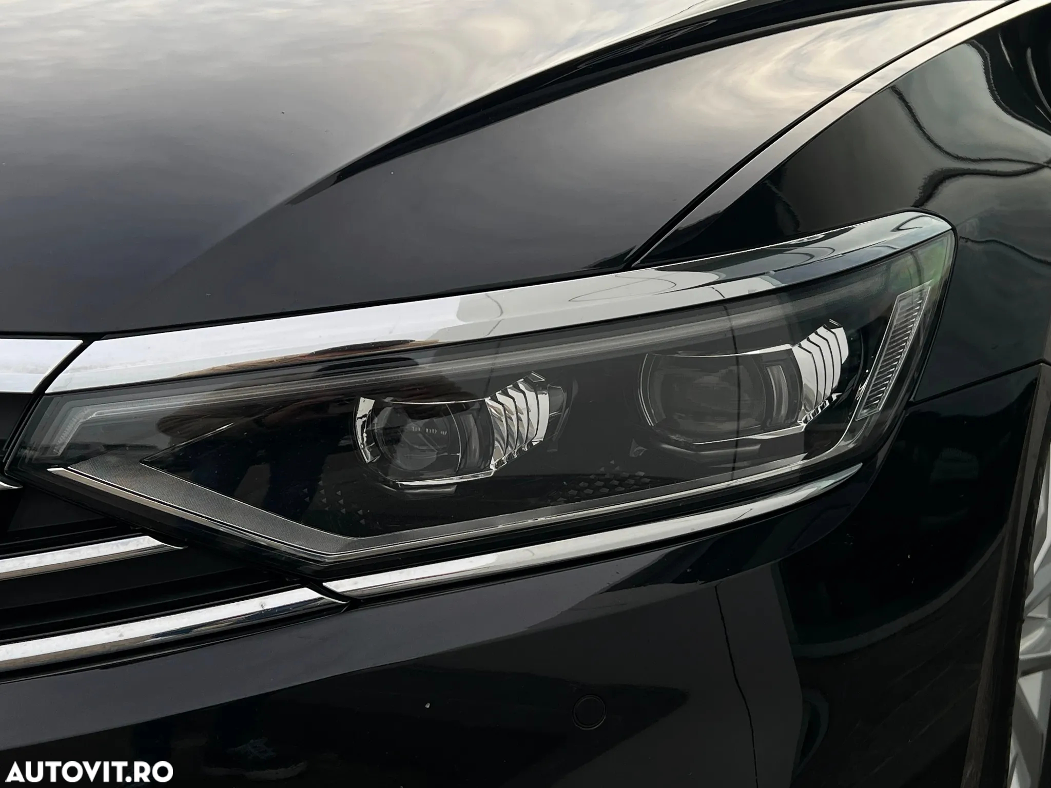 Volkswagen Passat Variant 2.0 TDI DSG Elegance - 10