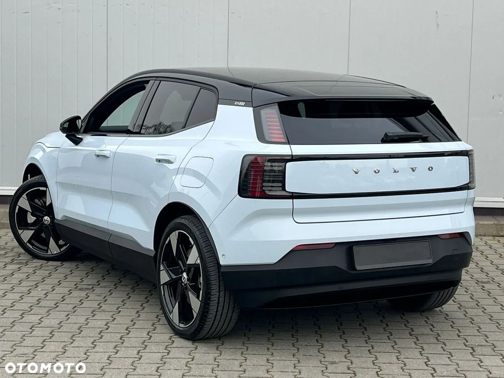 Volvo EX30 Twin Motor Performance AWD Ultra - 4