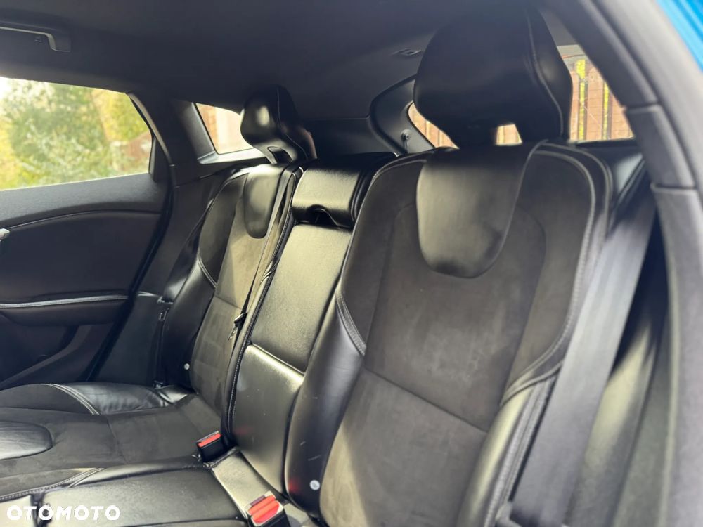 Volvo V40 D4 Drive-E R-Design Summum - 25