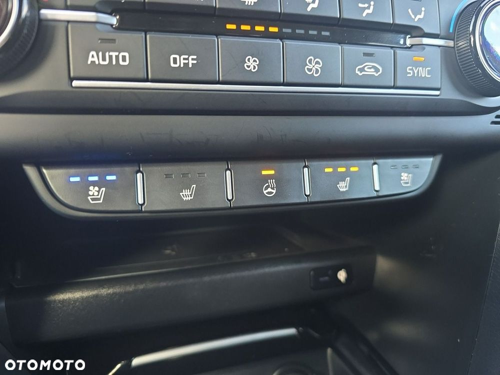 Kia XCeed - 30