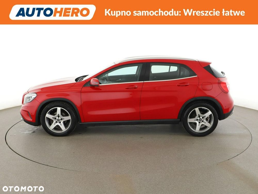 Mercedes-Benz GLA 180 7G-DCT Urban - 3