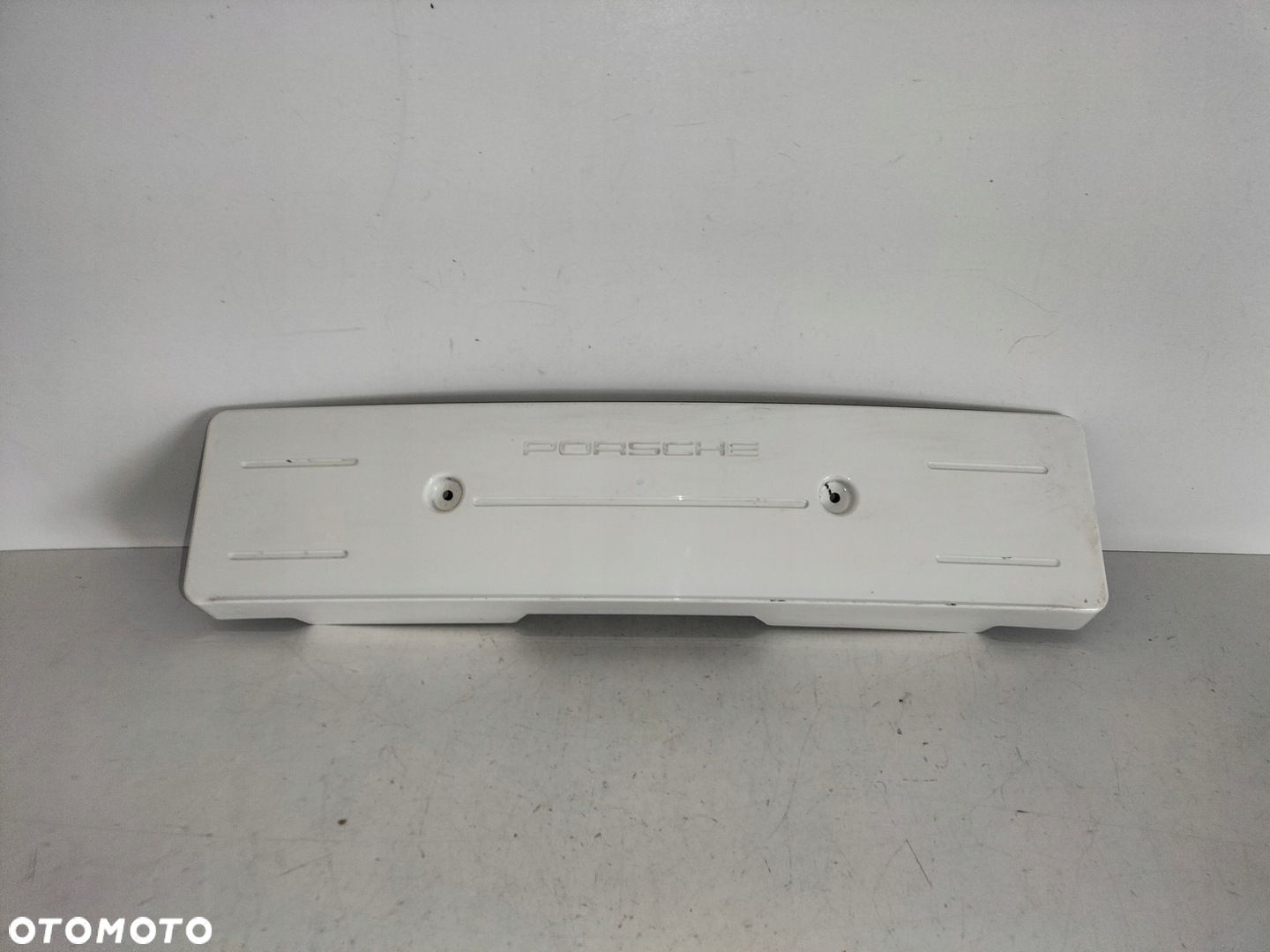 Podkładka pod tablicę rejestracyjną przód PORSCHE PANAMERA II 971 16- - 1