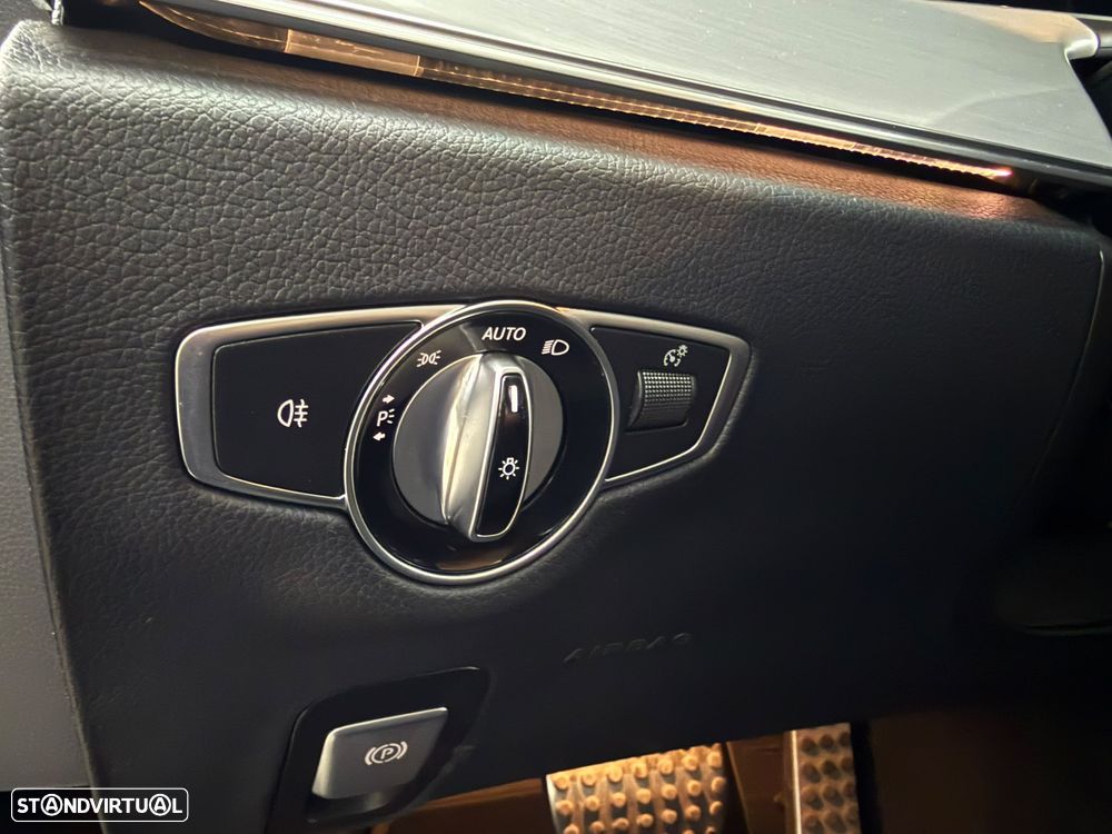 Mercedes-Benz E 300 de AMG Line - 40