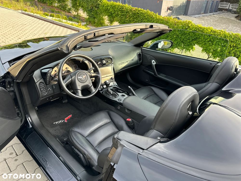 Chevrolet Corvette - 11