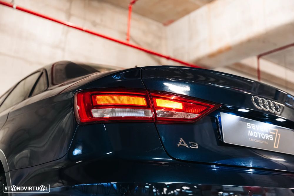 Audi A3 Limousine 30 TDI Design - 13
