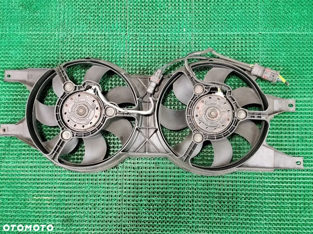 CHRYSLER VOYAGER 2.5 TD 96-00r Wentylator Chłodnicy - 2