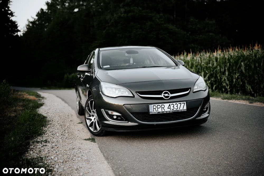 Opel Astra 1.4 T Cosmo - 15