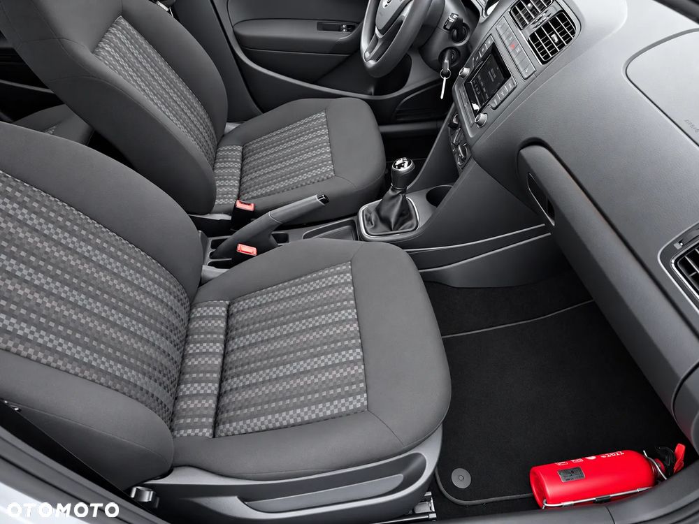 Volkswagen Polo - 14